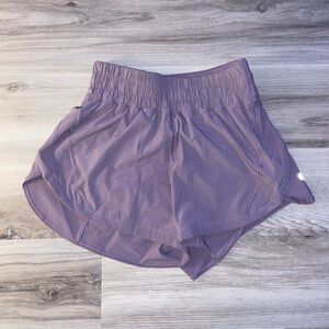 Lululemon tracker shorts size 4